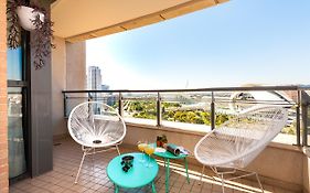 Apartup Green Opera Views